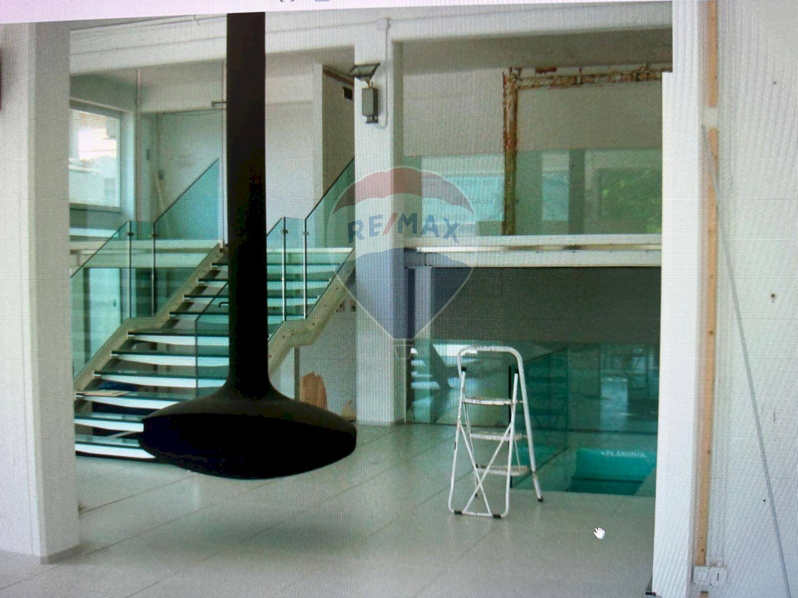 Scale - Locale Commerciale VIA Cellini
 
20, Comiso - foto 2