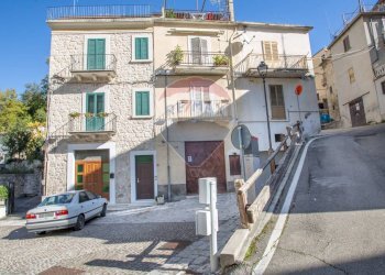 Edificio all\'aperto - Casa semi indipendente Vico VIII Roma
 
1, Fara San Martino - foto 19