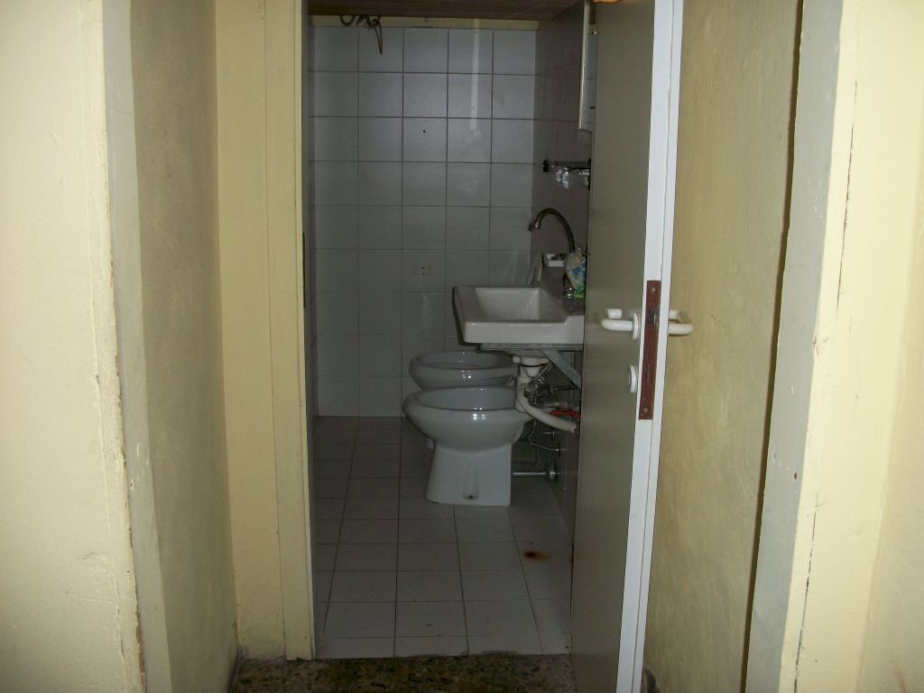 Foto 3 - Attività Commerciale via tosco romagnola
 
2155, Cascina - foto 3