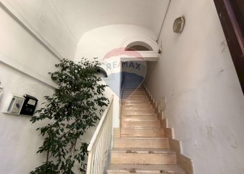 Scale - Quadrilocale Via Porta Lecce
 
14, Brindisi - foto 3