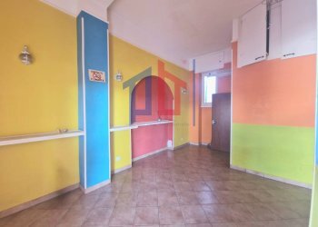 Foto 1 - Locale Commerciale Largo Genova, Ardea - foto 1