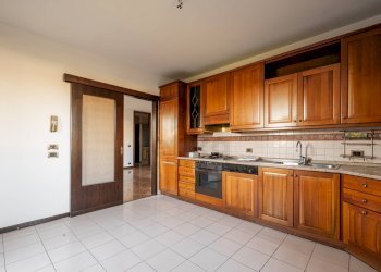 Foto 8 - Villa a Schiera via padre Massimiliano kolbe
 
1, Paese - foto 8