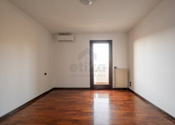 Foto 11 - Villa a Schiera via padre Massimiliano kolbe
 
1, Paese - foto 11