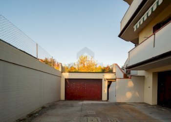 Foto 32 - Villa a Schiera via padre Massimiliano kolbe
 
1, Paese - foto 32