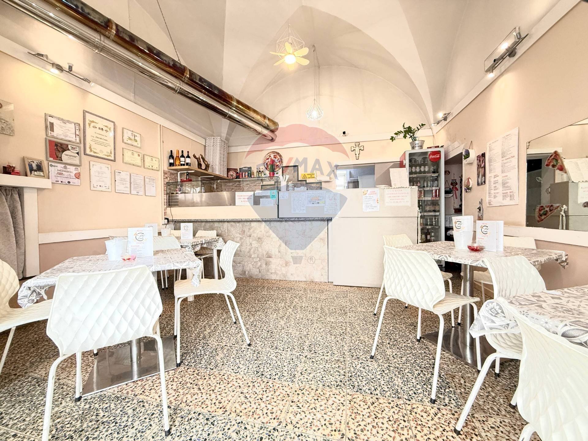 Cucina - Attività Commerciale Via Mercadante
134, Martina Franca - foto 2