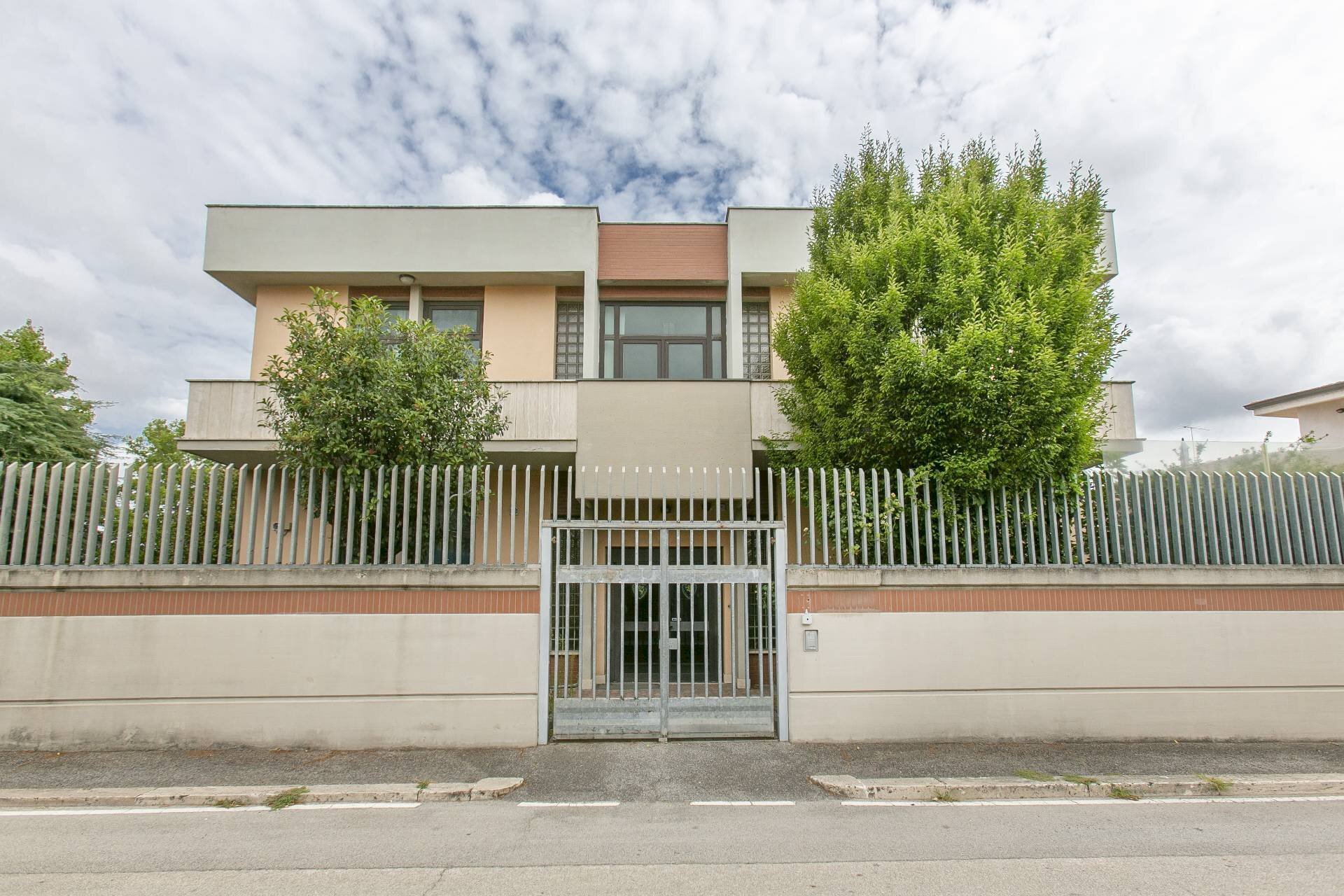 Foto 1 - Commercial Premises Via Pontina, Aprilia - photo 1
