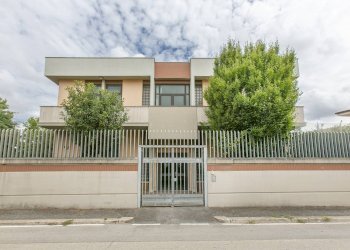 Foto 1 - Commercial Premises Via Pontina, Aprilia - photo 1