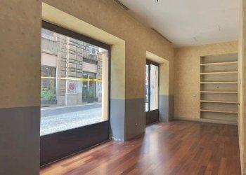 Interno non residenziale - Negozio piazza Benedetto Cairoli, 8, Roma (zona Centro Storico) - foto 6