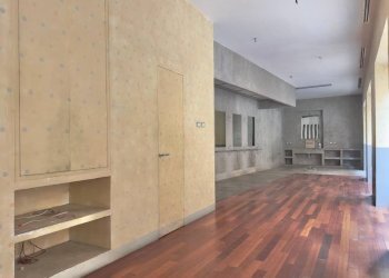 Stanza non arredata - Negozio piazza Benedetto Cairoli, 8, Roma (zona Centro Storico) - foto 7