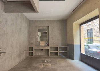 Interno non residenziale - Negozio piazza Benedetto Cairoli, 8, Roma (zona Centro Storico) - foto 12