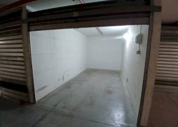 Box auto - Box via della Piazzetta, 4r, Genova (zona Borgoratti) - foto 1