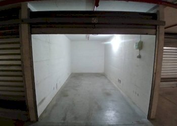 Box auto - Box via della Piazzetta, 4r, Genova (zona Borgoratti) - foto 2