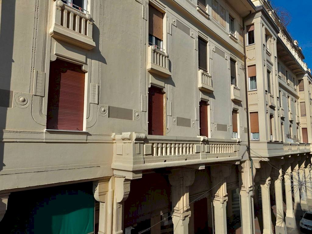 Facciata - Four-room apartment via Emilia, Tortona - photo 3