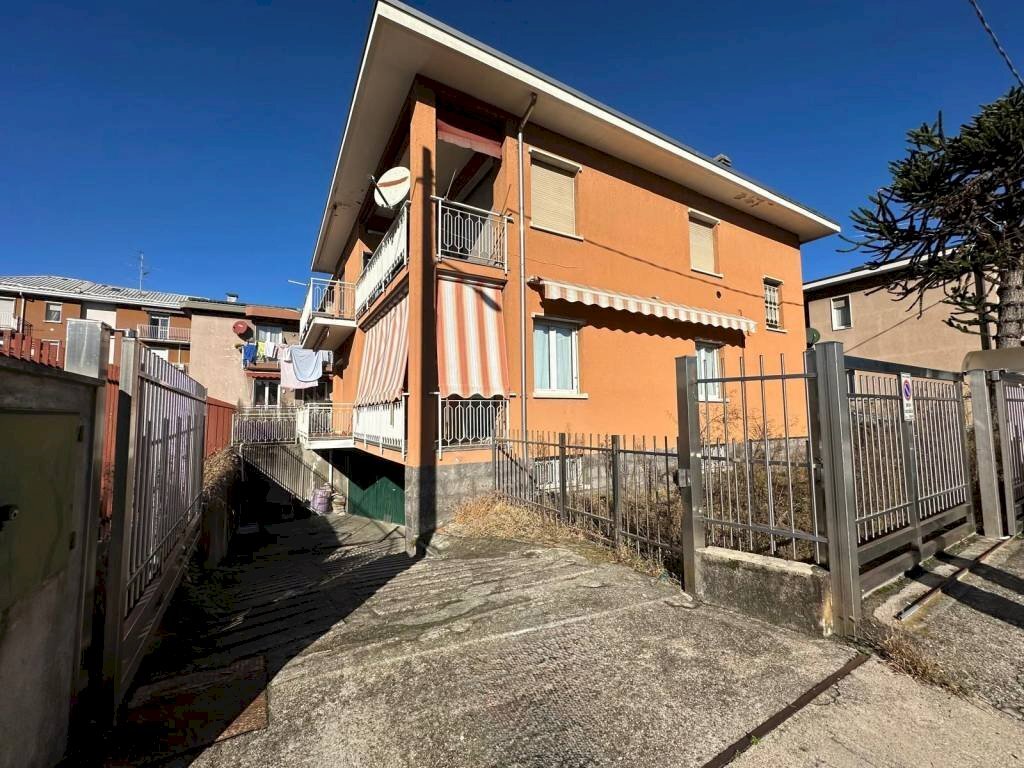 Facciata - Trilocale via Carlo Cane, 8, Gallarate - foto 1