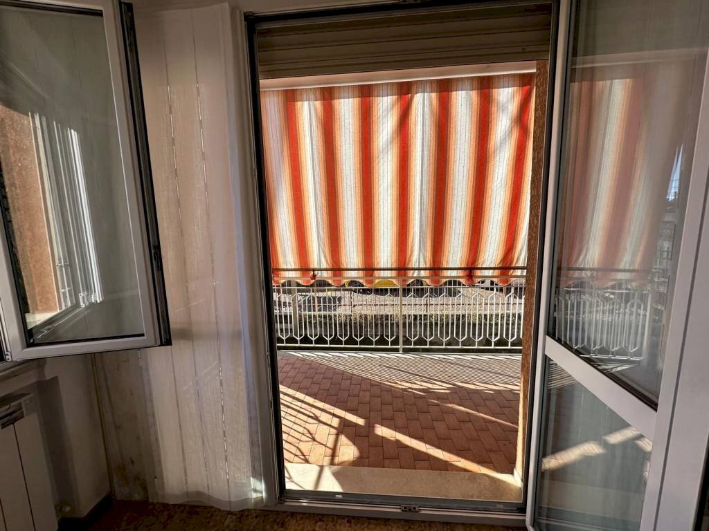 Balcone - Trilocale via Carlo Cane, 8, Gallarate - foto 2