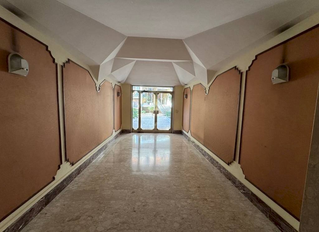 Interno palazzo - Three-room apartment viale Giuseppe Sirtori, Roma - photo 3