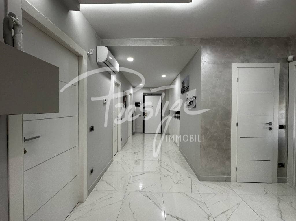 Corridoio - Four-room apartment via Luigi Agretti, La Spezia - photo 3