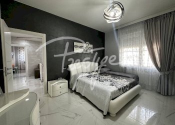 Camera da letto - Quadrilocale via Luigi Agretti, La Spezia - foto 9