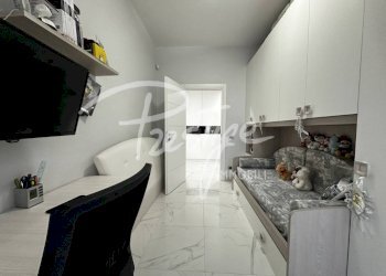 Camera da letto - Quadrilocale via Luigi Agretti, La Spezia - foto 12