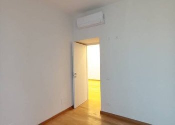 Camera da letto - Appartamento piazza Antonio Astesano, Asti - foto 12