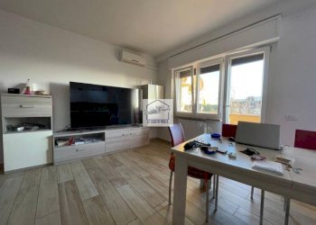 Salone - Four-room apartment piazza Dante Zemini, Anzio - photo 4