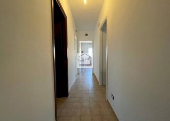 Corridoio - Four-room apartment piazza Dante Zemini, Anzio - photo 26