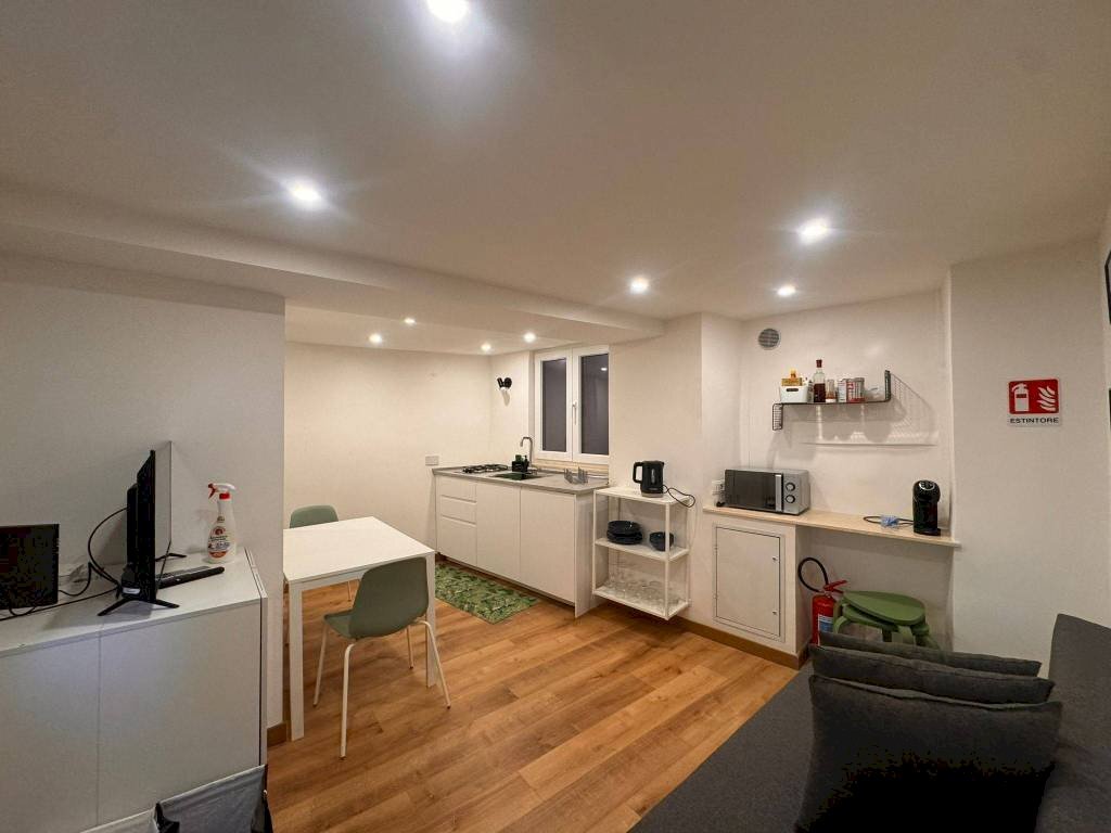 Salone - Two-room apartment vico dei Casareggio, 6, Genova (neighborhood Centro Storico) - photo 3