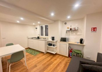 Salone - Bilocale vico dei Casareggio, 6, Genova (zona Centro Storico) - foto 1