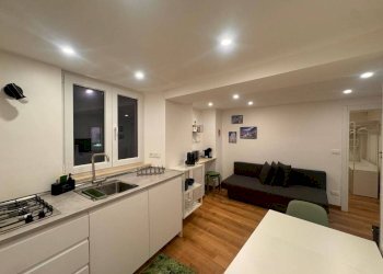 Cucina - Bilocale vico dei Casareggio, 6, Genova (zona Centro Storico) - foto 2