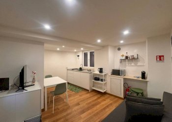 Salone - Bilocale vico dei Casareggio, 6, Genova (zona Centro Storico) - foto 3