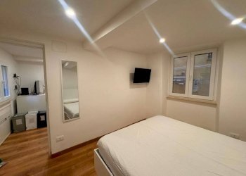 Camera da letto - Bilocale vico dei Casareggio, 6, Genova (zona Centro Storico) - foto 5