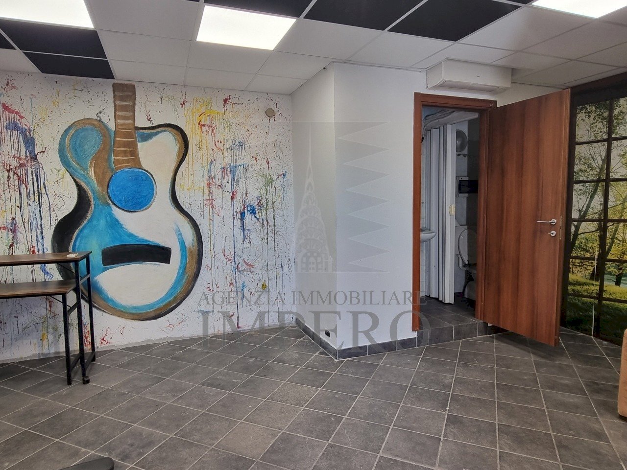 Locale Commerciale Via San Secondo 35D, Ventimiglia - foto 1