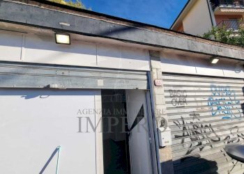 Locale Commerciale Via San Secondo 35D, Ventimiglia - foto 12