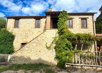 01farmhouse by lake  (5).jpg - Casale SS448 79, Baschi - photo 6