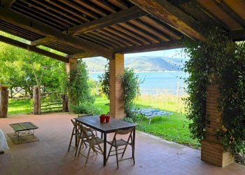 01farmhouse porch .jpg - Casale SS448 79, Baschi - photo 8