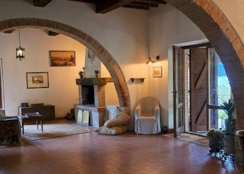 01living.jpg - Casale SS448 79, Baschi - photo 10