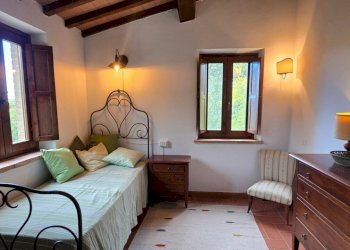 09bedrooms  (2).jpg - Casale SS448 79, Baschi - photo 22