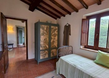 09bedrooms  (3).jpg - Casale SS448 79, Baschi - photo 23