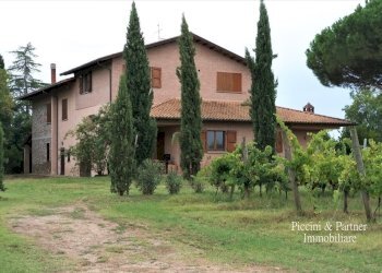 04.jpg - Casale Località Croce 68, Castiglione del Lago - foto 4