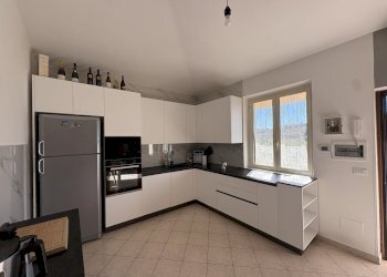 IMG_9304.jpg - Quadrilocale via enrico toti 11, Fara in Sabina - foto 18