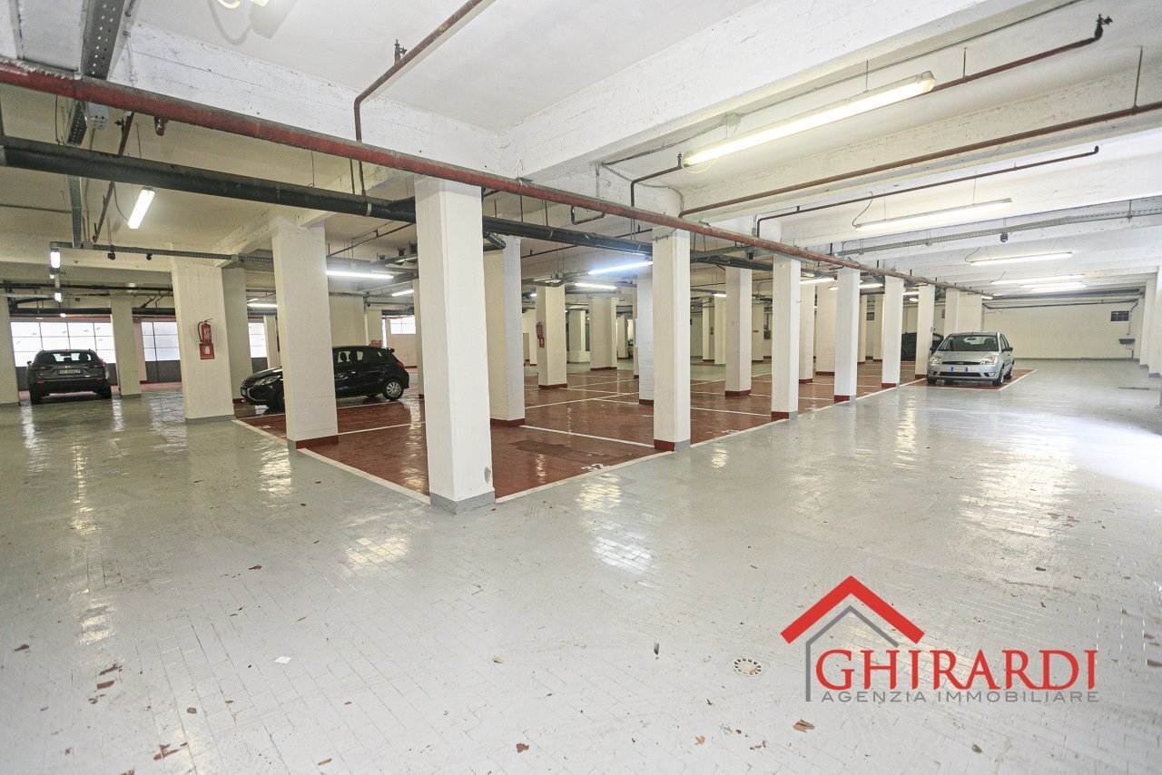 1.1 POSTO AUTO.jpg - Box Via Ruggero Leoncavallo 18R, Genova (zona Sestri Ponente) - foto 1