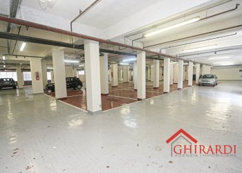 1.1 POSTO AUTO.jpg - Box Via Ruggero Leoncavallo 18R, Genova (zona Sestri Ponente) - foto 1