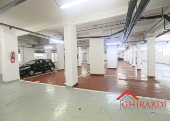 1.4 POSTO AUTO.jpg - Box Via Ruggero Leoncavallo 18R, Genova (zona Sestri Ponente) - foto 4