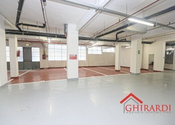 1.15 POSTO AUTO.jpg - Box Via Ruggero Leoncavallo 18R, Genova (zona Sestri Ponente) - foto 15