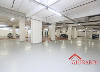 1.18 POSTO AUTO.jpg - Box Via Ruggero Leoncavallo 18R, Genova (zona Sestri Ponente) - foto 18