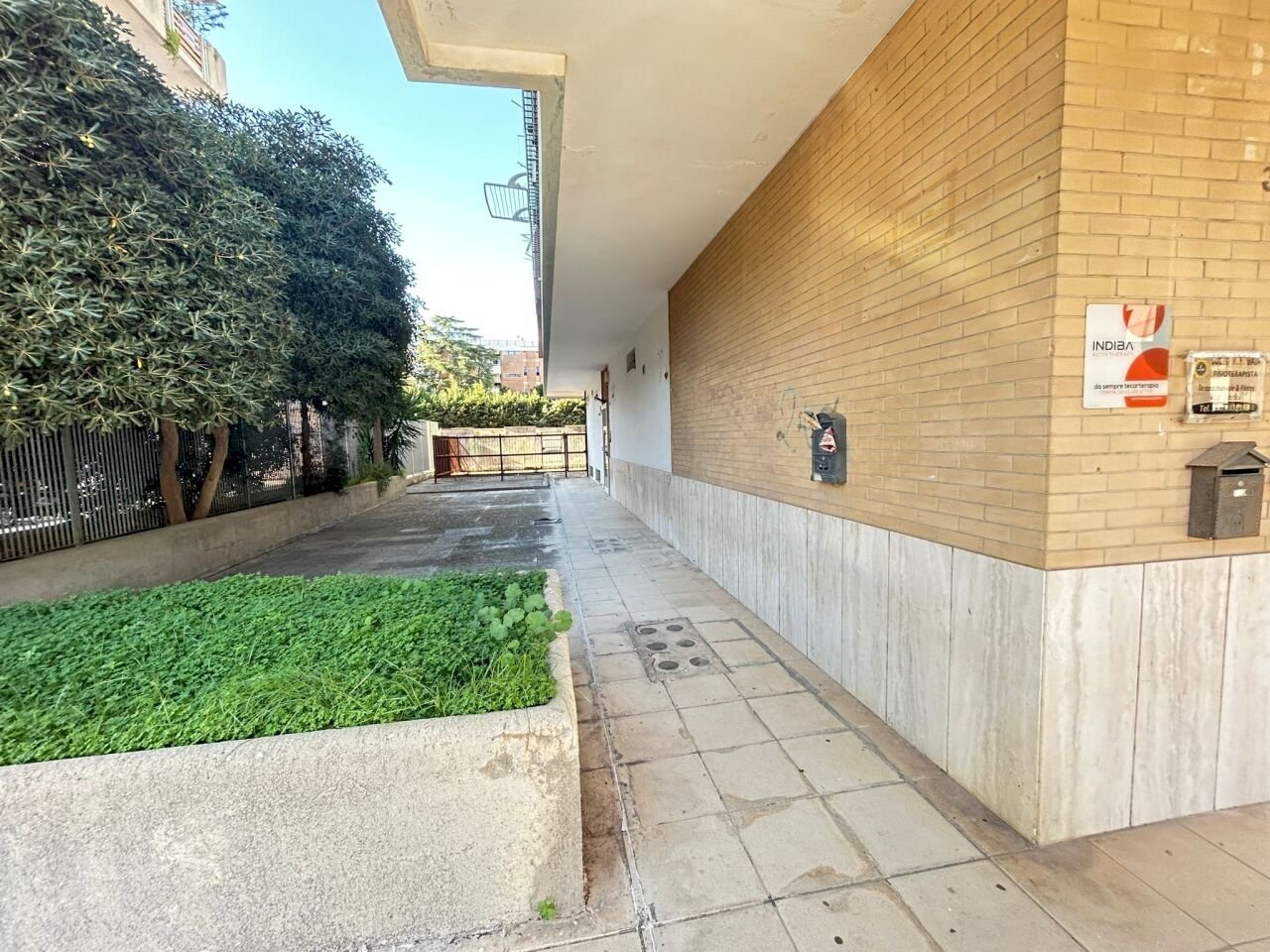 Accesso - Commercial Premises Via dei Palumbo 43, Lecce - photo 2