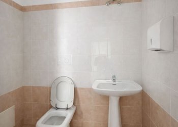 WhatsApp Image 2026-01-08 at 11.04.19.jpeg - Locale Commerciale Via dei Palumbo 43, Lecce - foto 16