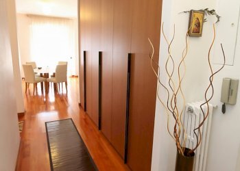 corridoio - Quadrilocale Corso Umberto 69, Taranto - foto 5