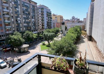 balcone - Quadrilocale Corso Umberto 69, Taranto - foto 16
