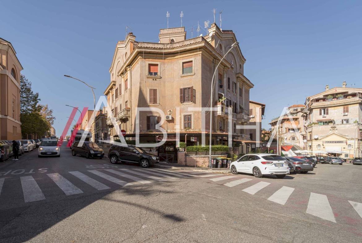 Three-room apartment via Giacomo Rho, Roma - photo 1
